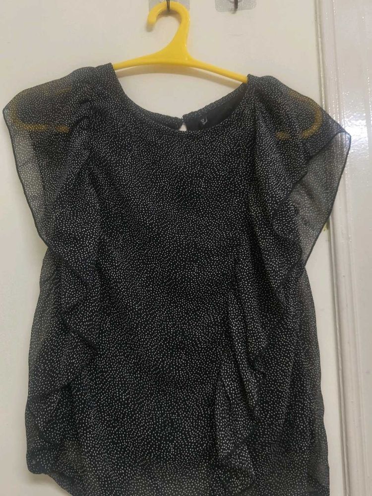Chic Black &amp; White Polka Dot Top