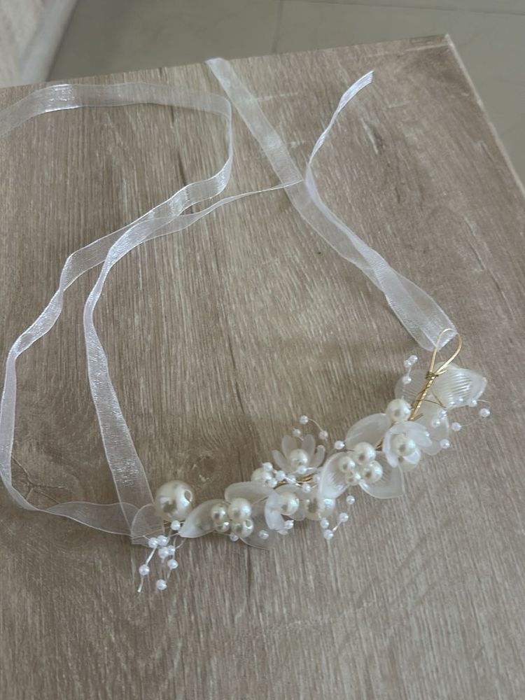 korean style White Pearl Floral Hairband