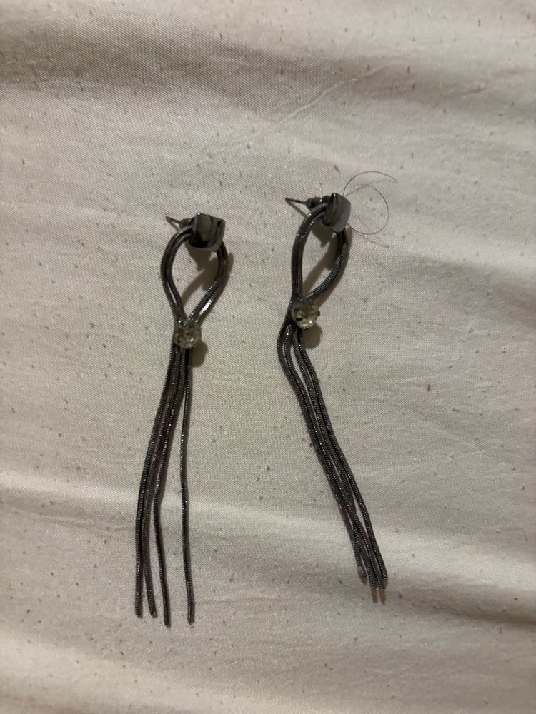 Chic Dangle Earrings with Rhinestones