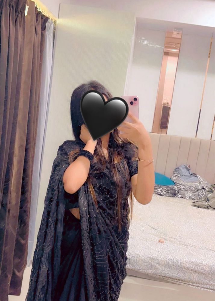Elegant Black Sequined Saree🖤