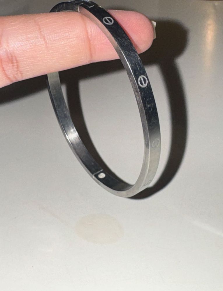 Stylish Silver Bangle Bracelet
