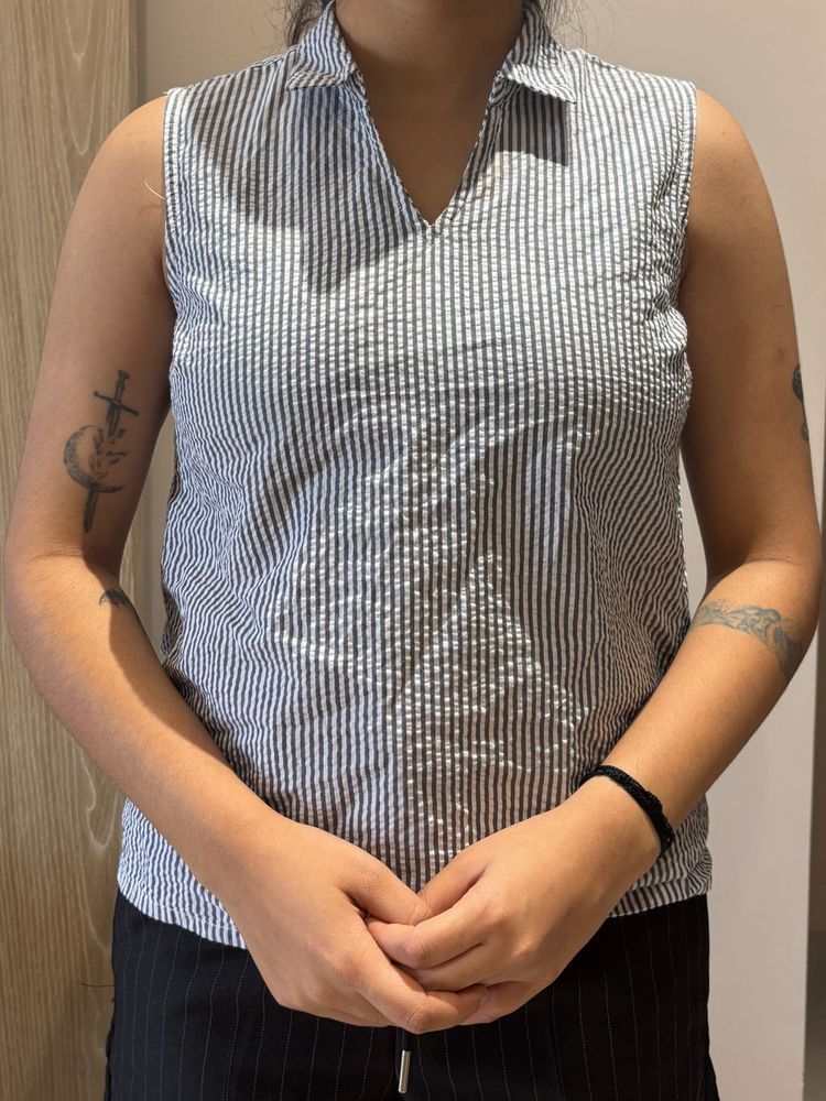 Striped Sleeveless Collared Top