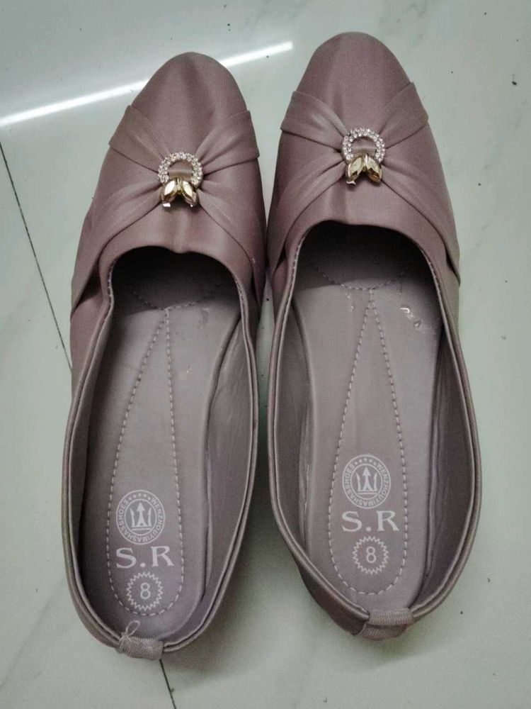 144.Elegant Women's bellies