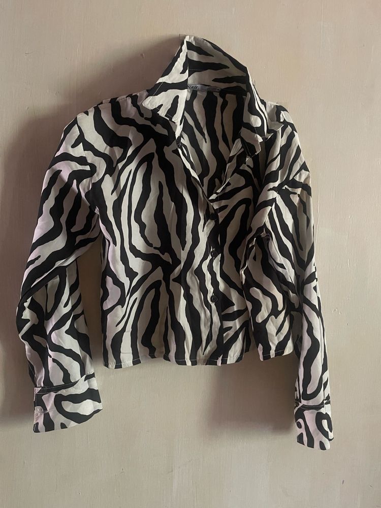 ZARA zebra Print Crop Shirt