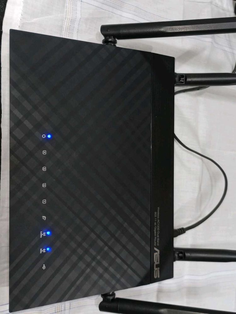 ASUS Dual Band AC1200 Gigabit Router