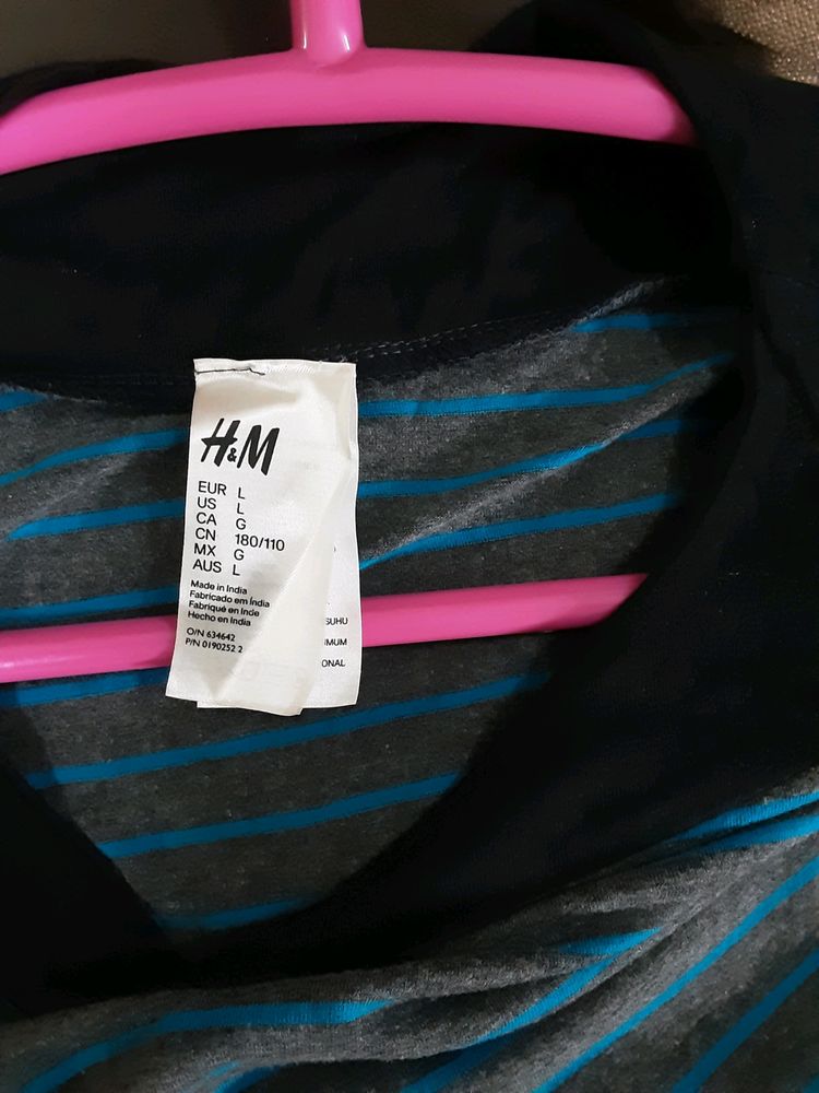 Combo Offer  H&amp;m Brand New T Shirt And International Brand Trouser