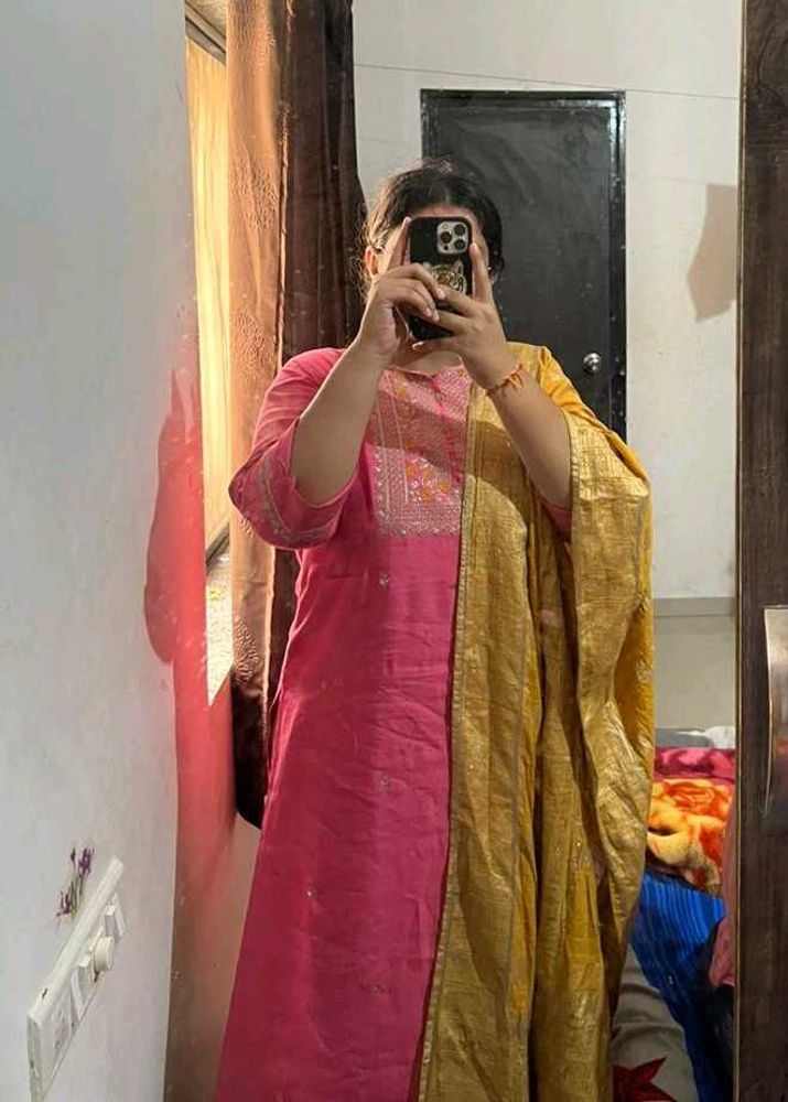 Beautiful Pink Kurta Set with Golden Dupatta