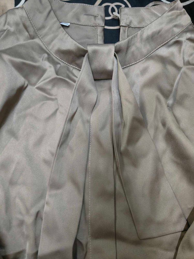 Elegant Satin Blouse with Bow Detail