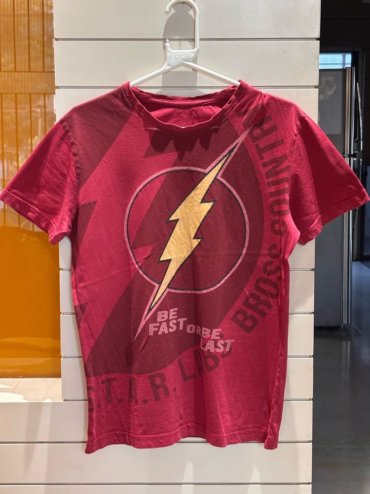 The Flash Graphic T-Shirt