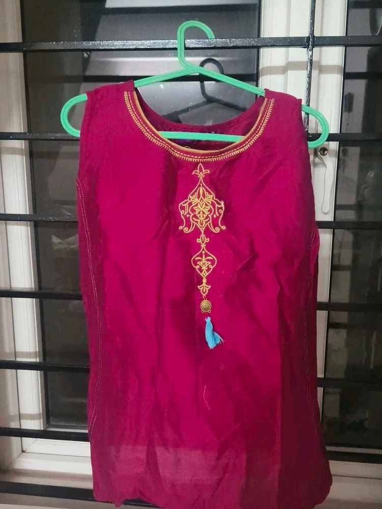 Beautiful Magenta Kurta with Gold Embroidery