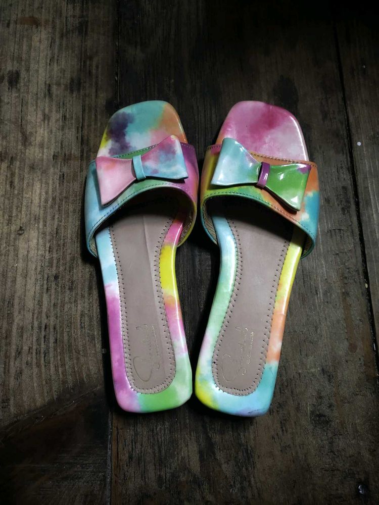 Stylish Women's Flats for Sale !