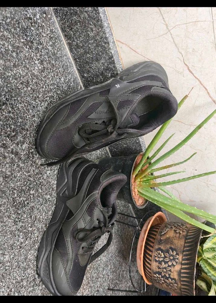 BRAND NEW Black Chunky Sneakers