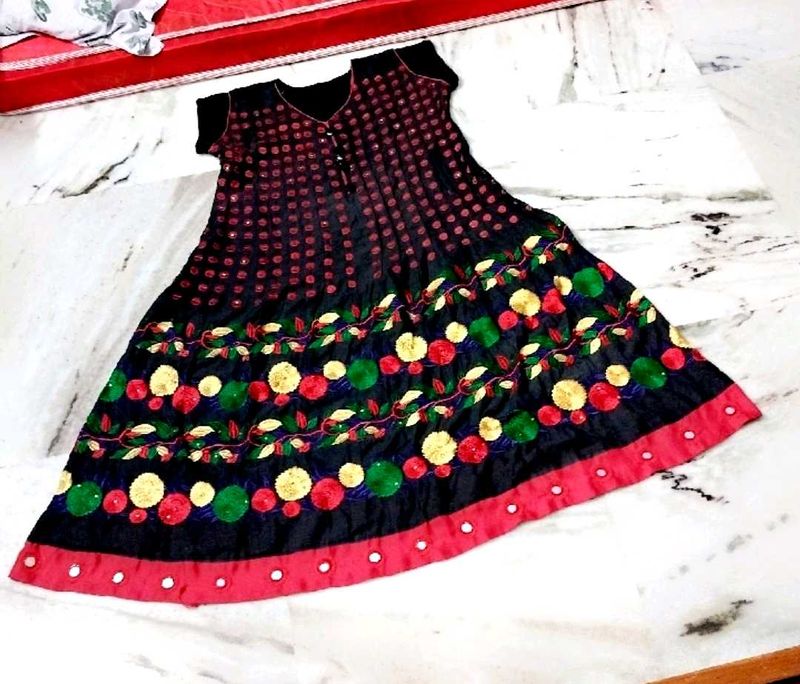 🍁Fully Embroidered Anarkali Kurti