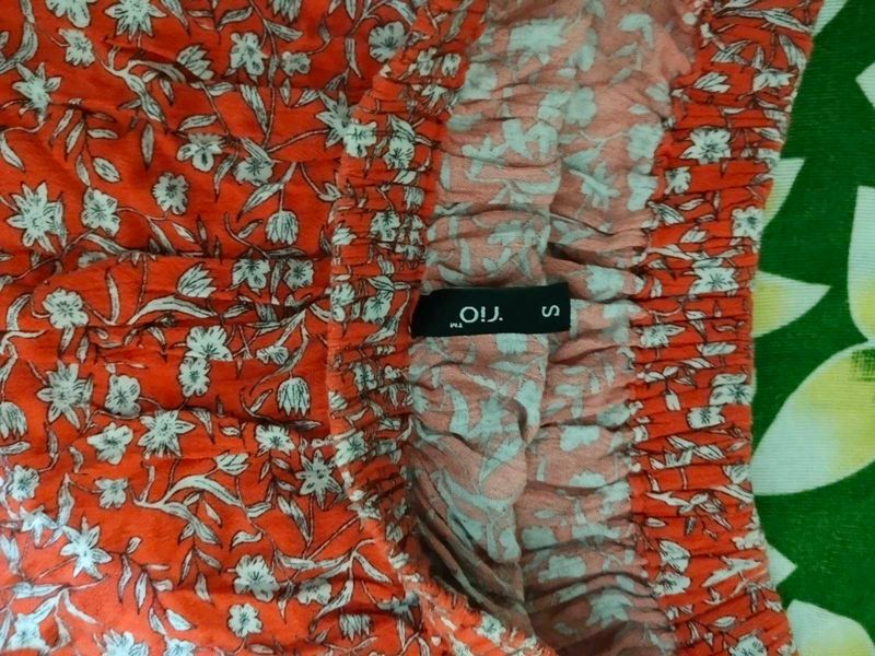 Chic Floral Print Ruched Top