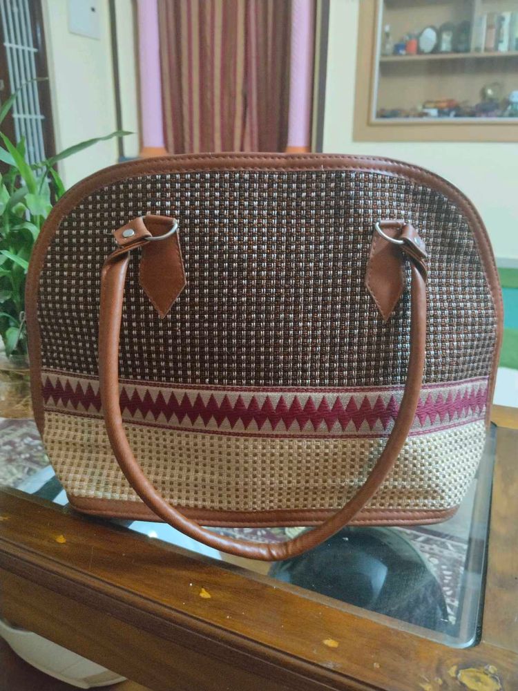 Jute Model Hand Bag