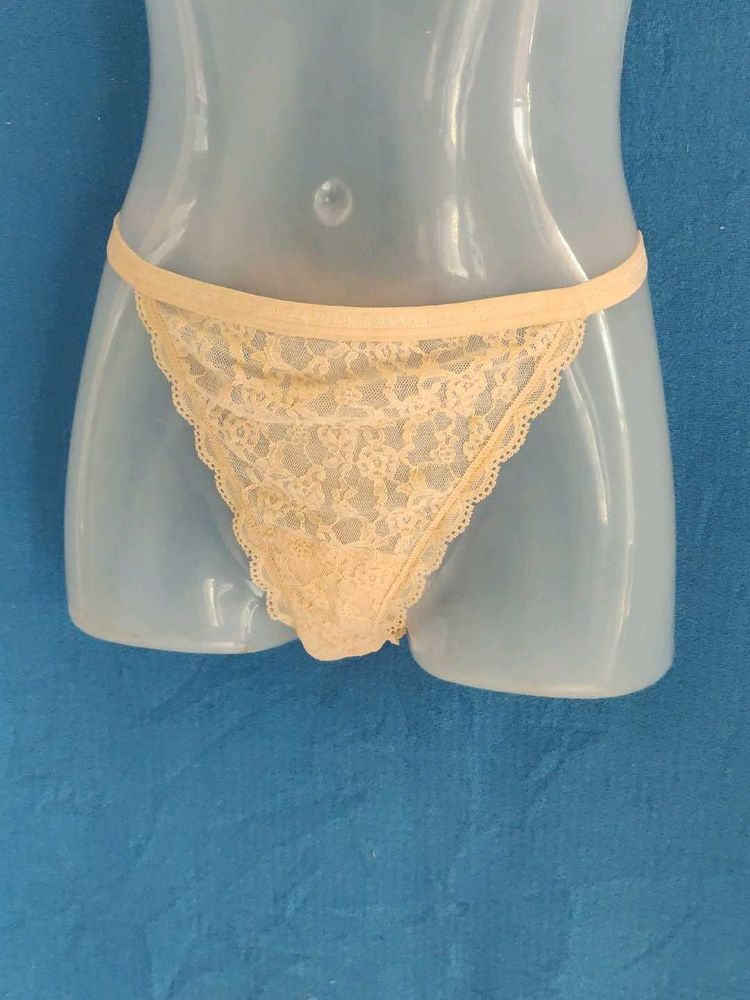 victoria's  secret Lace Thong Panty