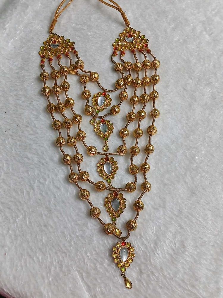 Elegant Layered Necklace