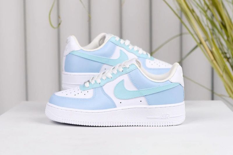 Nike Sneakers - Light Blue