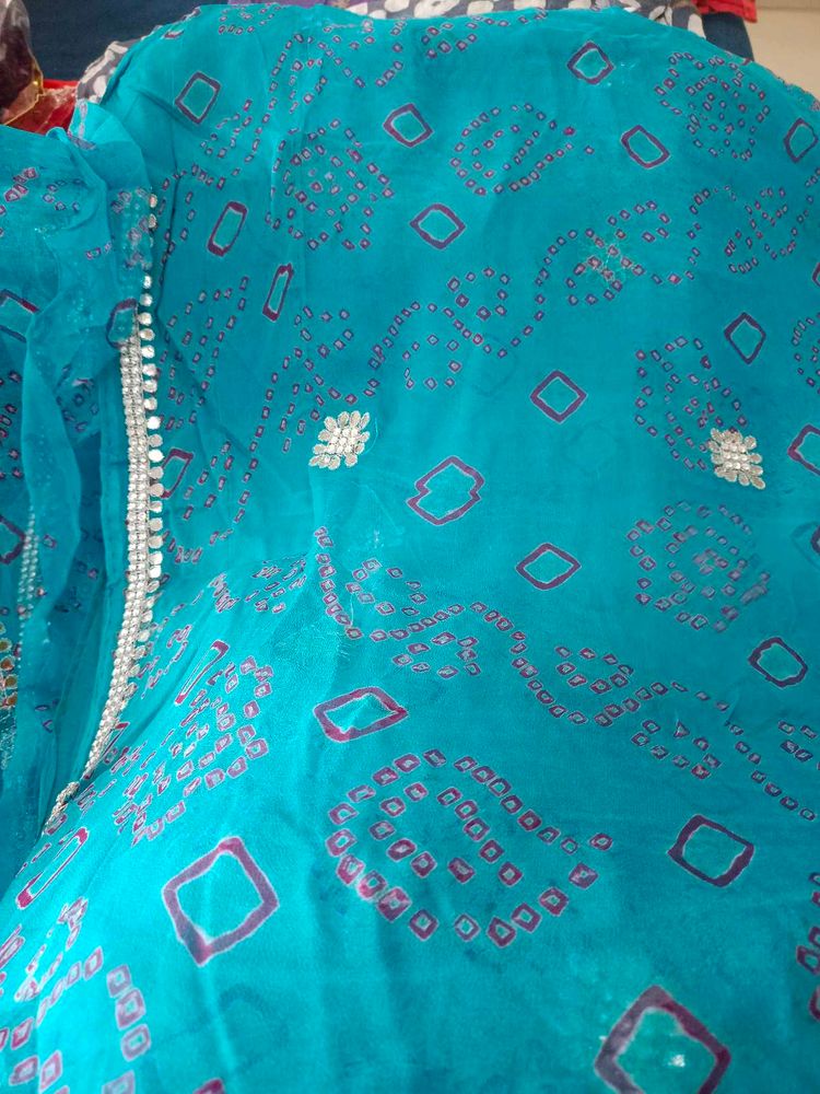 New unused navratri bandhani Saree with blo