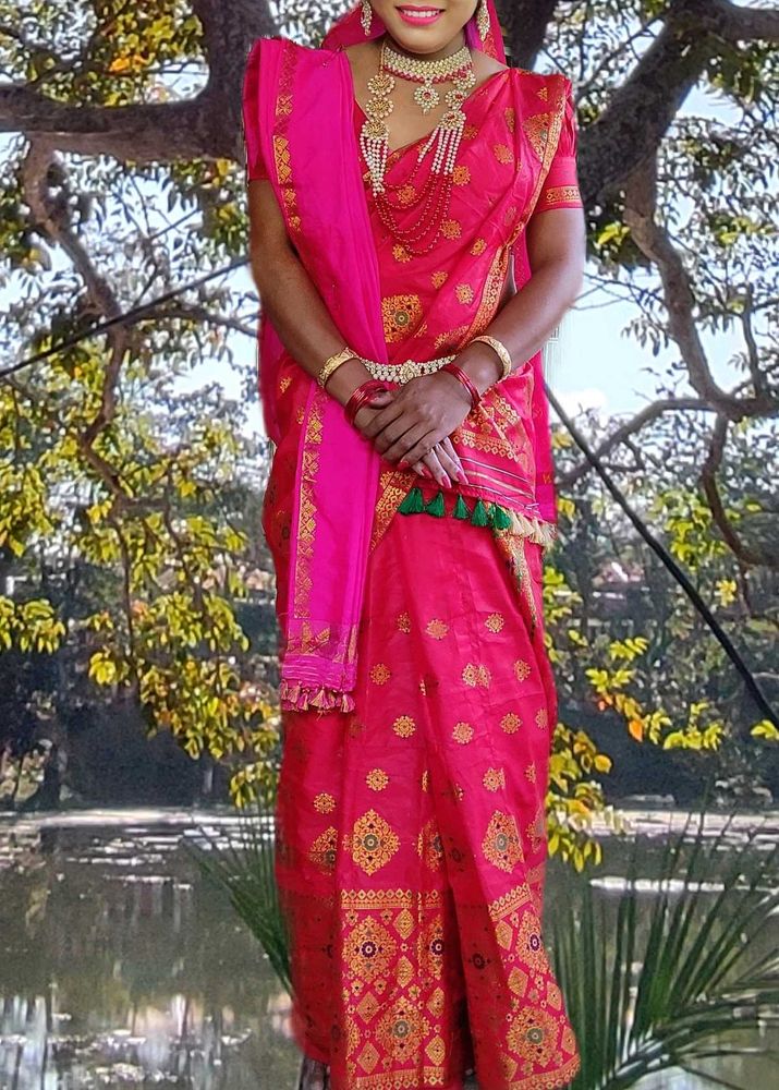 Makhala Sador Not Saree Red Colour
