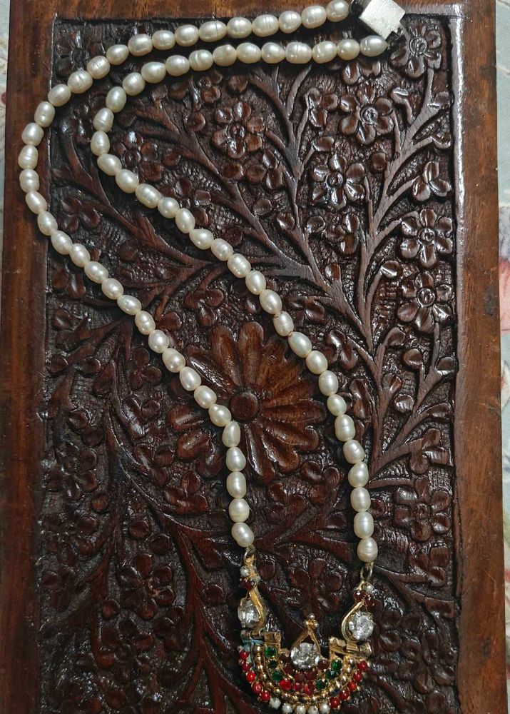 freshwater pearl necklace with stone pendant
