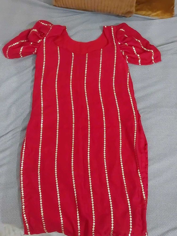 Red &amp; Gold Embellished Kurti