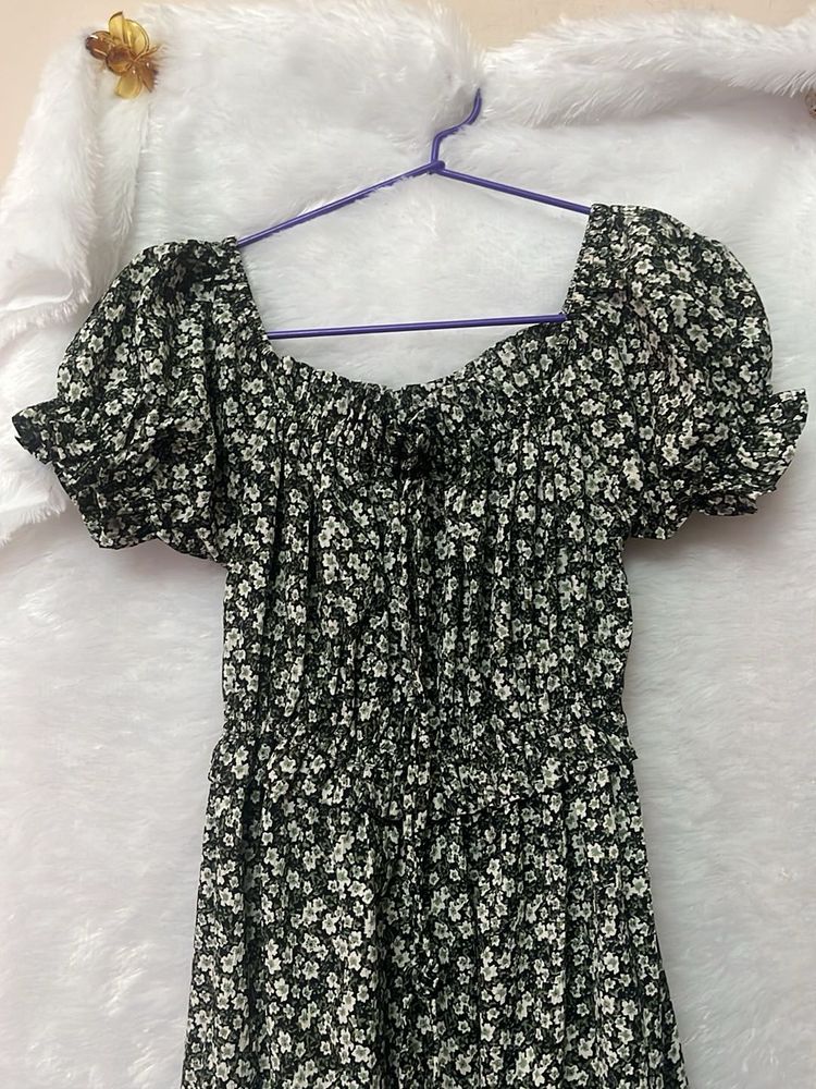 Chic Floral Off-Shoulder Dress