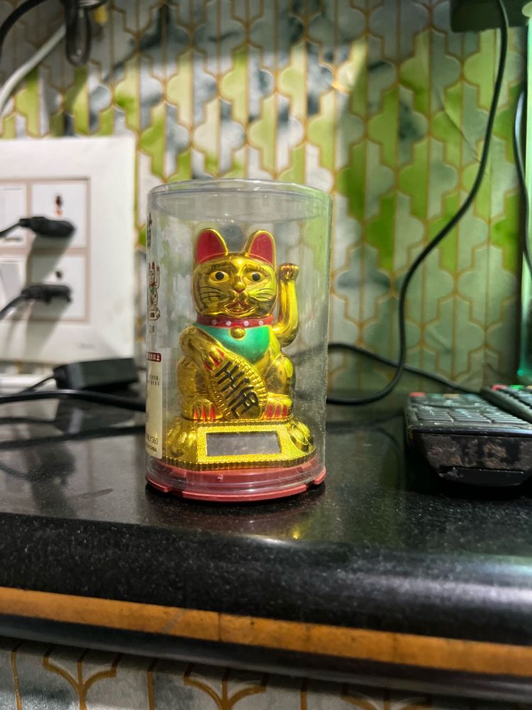 Golden Maneki Neko Lucky Cat