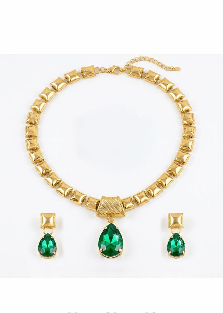 Anti-turnish Gold Tone Emerald Pendant Necklace &amp;