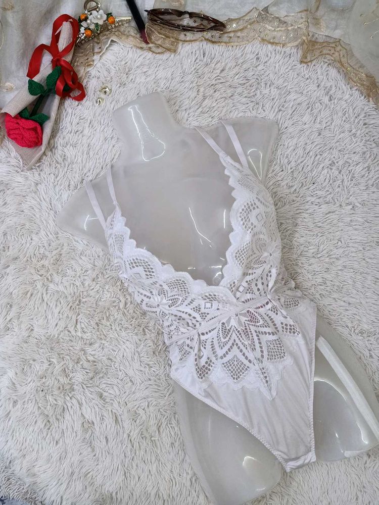 Elegant White Lace Teddy Bodysuit