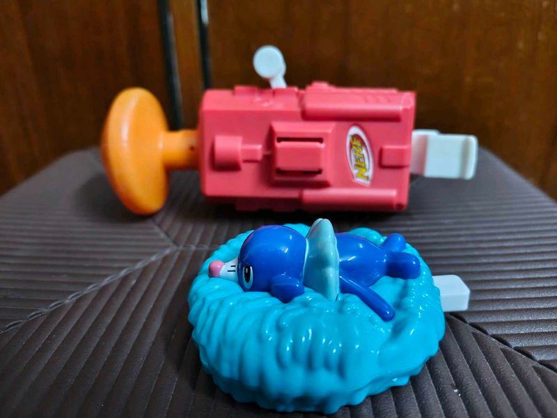 2 toys McDonald's and burger King freebies