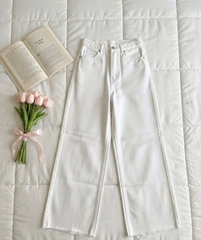 Women Shein White Jeans