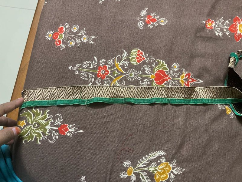 Elegant Floral Print Saree lace