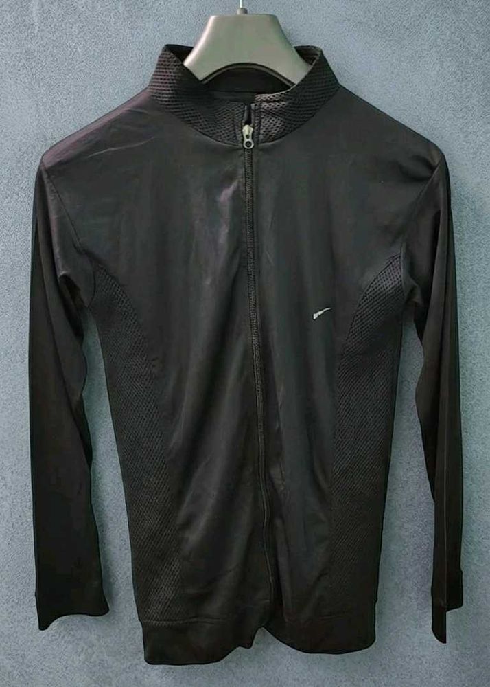 yea sports shrug hai