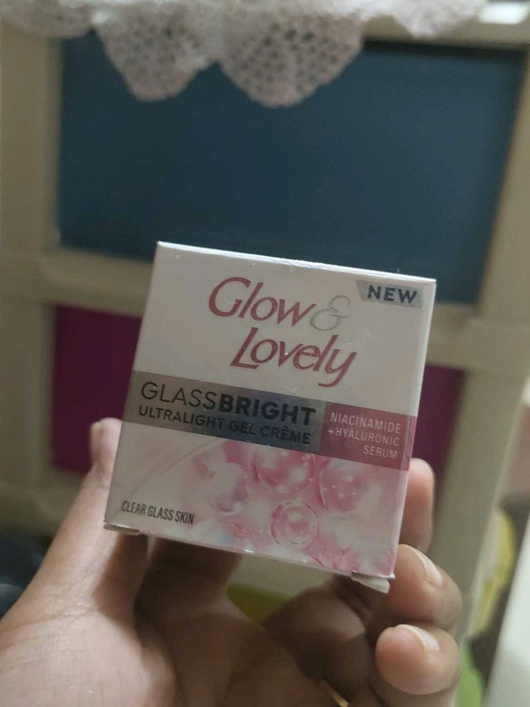 Glow &amp; Lovely Glass Bright Gel Creme