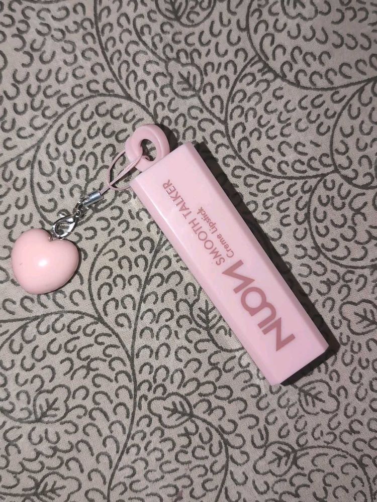 westside's NUON glossy pink Lipstick