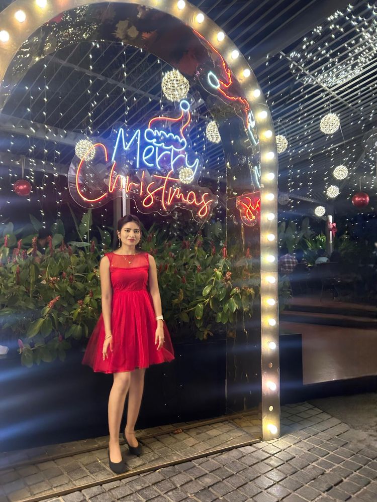 Chic Red Party Dress