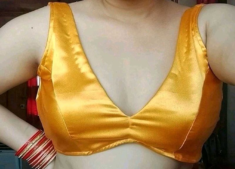v neck backless blouse (padded)