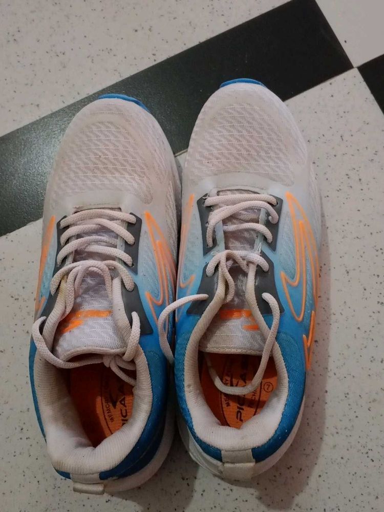 sports shoes for men
