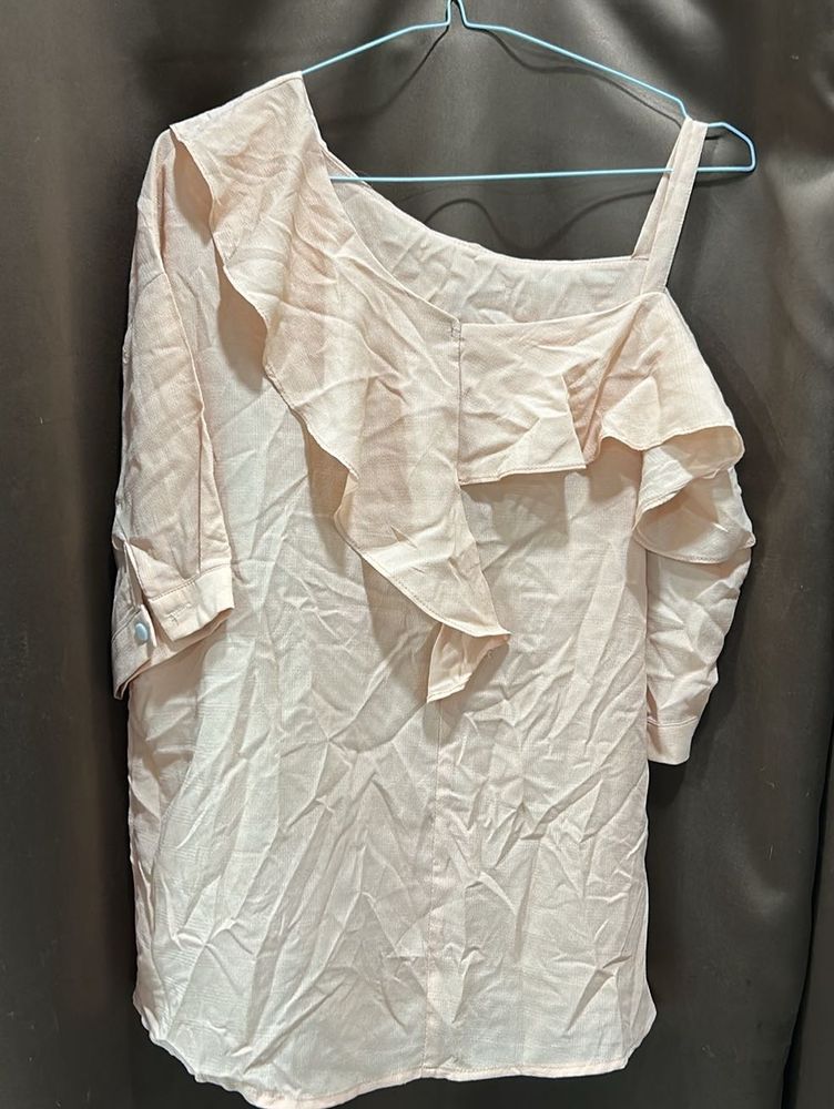 Chic Ruffled One-Shoulder Top