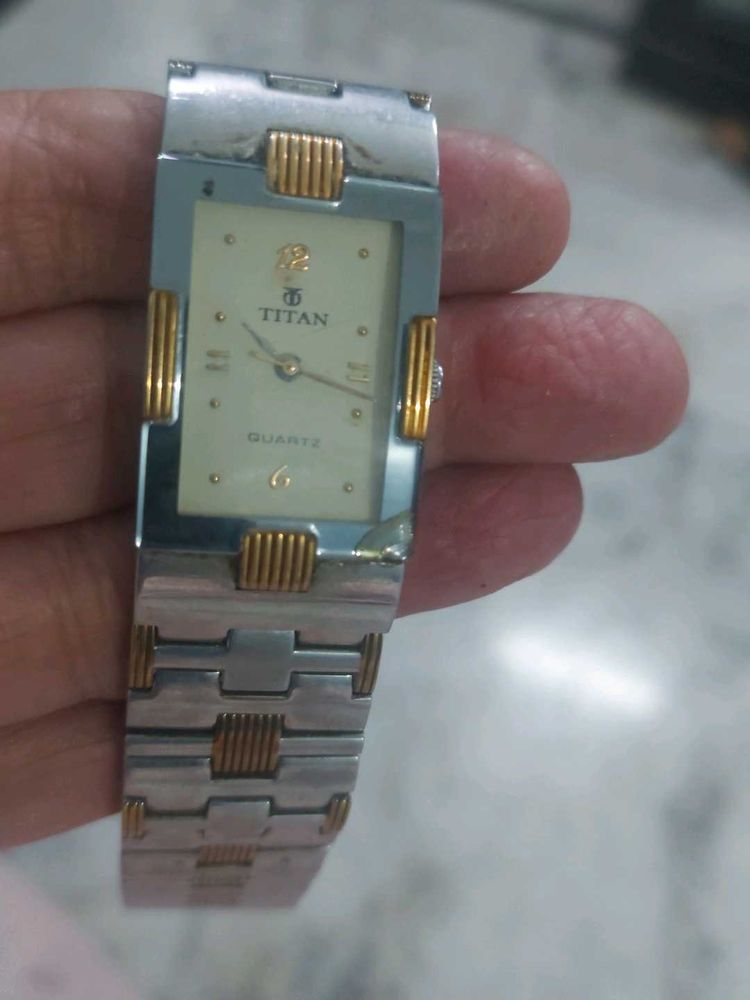 Vintage Titan analog quartz wrist watch