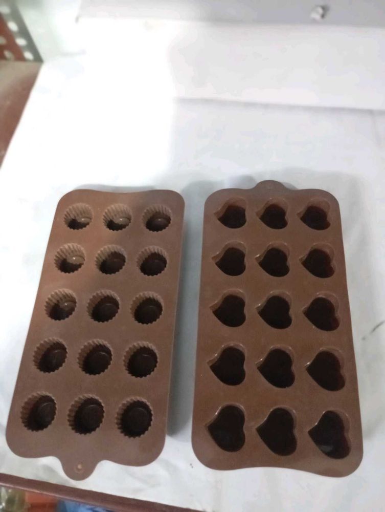 2 Pieces Silicone Chocolate Molds