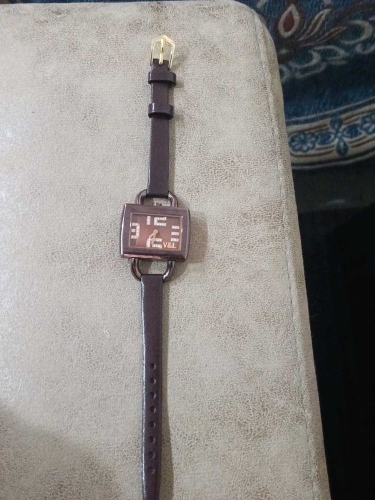 Women's Stylish Brown Watch