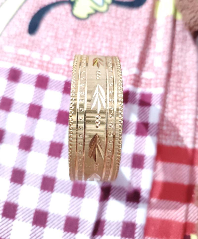Gold-plated Bangle