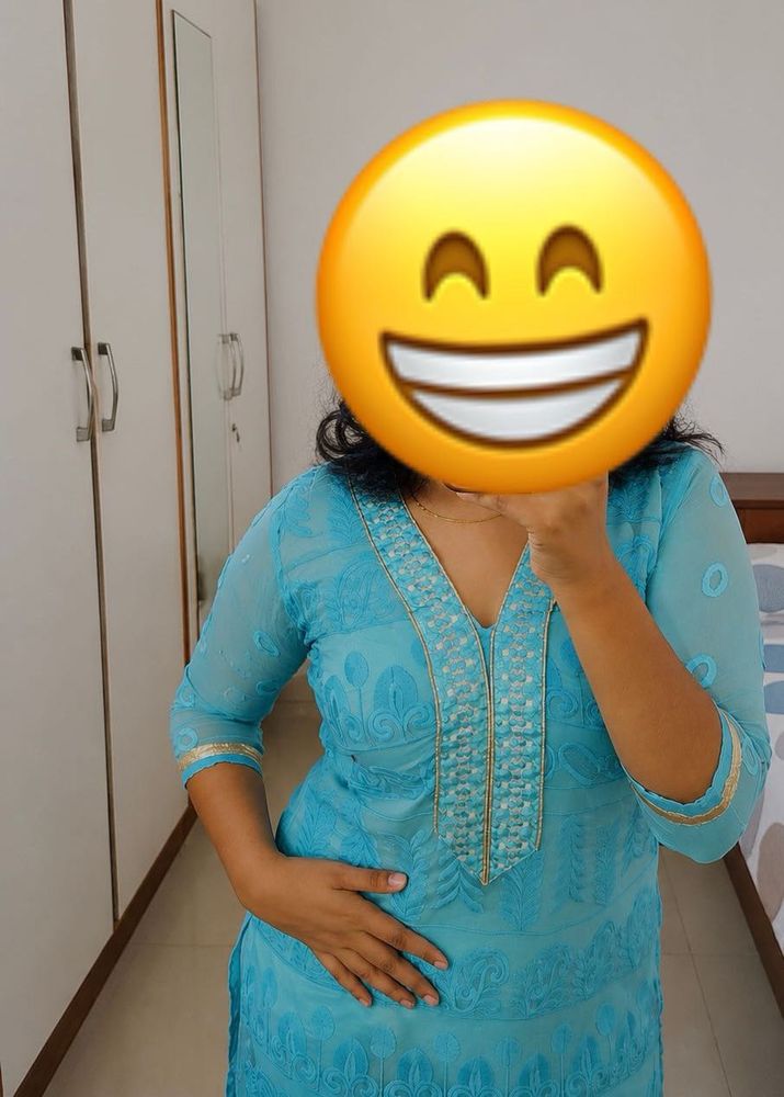 last price/Blue Embroidered Kurta