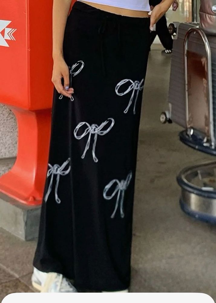 bow skirt