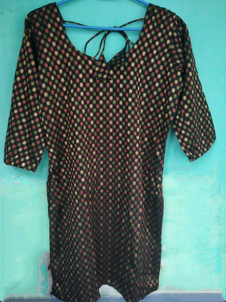 Women stitch kurti