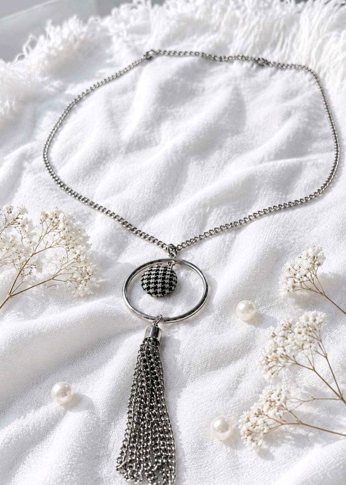 Chic Tassel Pendant Necklace