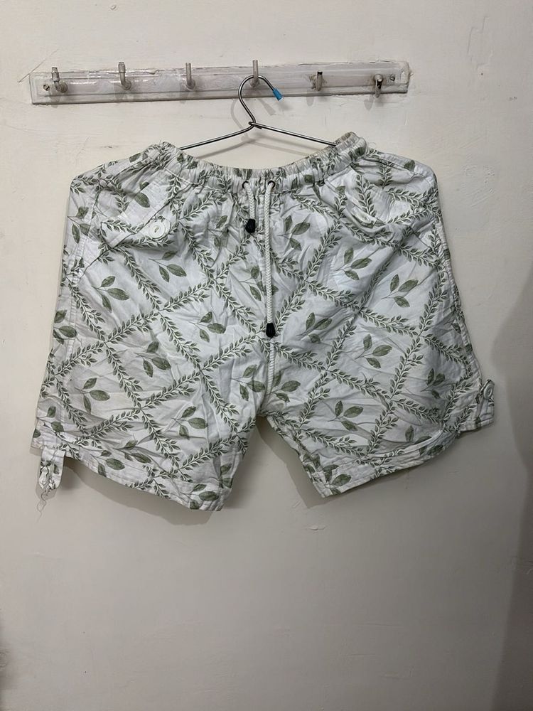 Leaf Print Casual Shorts