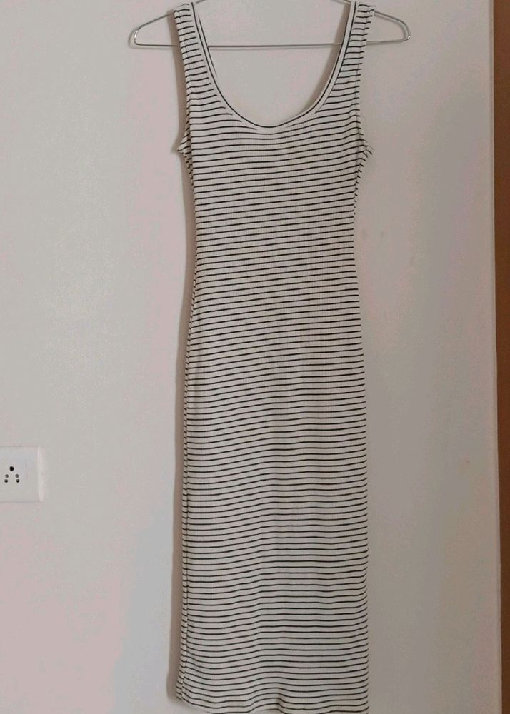 Bershka Bodycon Black And White Stripes Stretchy Dress